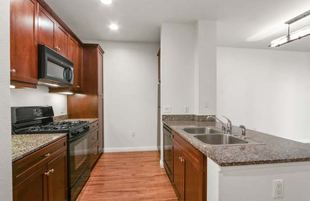 Welcome to 2210 Scholarship, a well-appointed one-bedroom residence located in Irvine’s desirable Avenue One community. Gallery 3