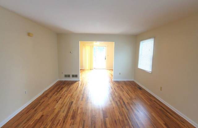 11 Lake View Boulevard Gallery 3