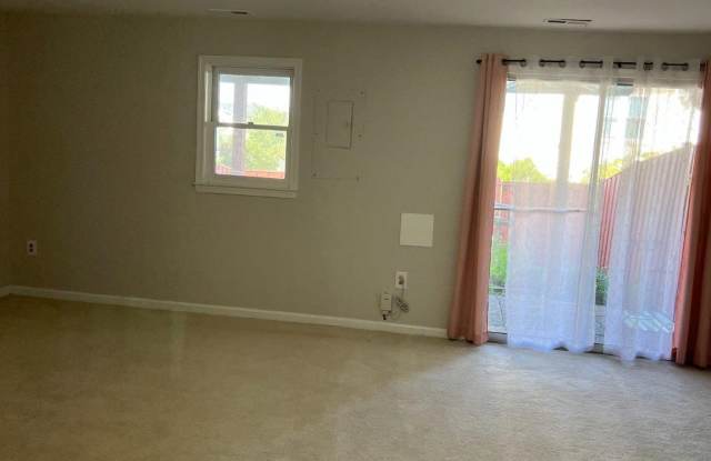 2740 WINSTON Court Gallery 4