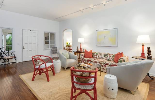 425 Seaspray Avenue Gallery 3