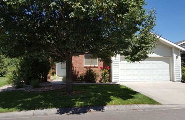 Comfort and Convenience in This 3 Bedroom Miramont Gem photos photos