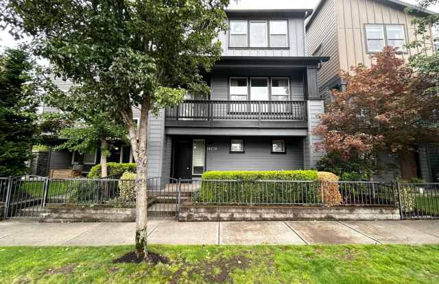 3 Bedroom Home Across The Street From Villa Sports!! photos photos