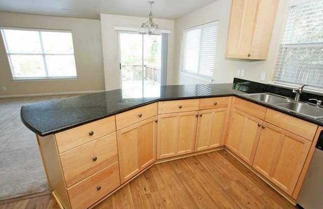 1719 Sylvan Drive - B Gallery 4