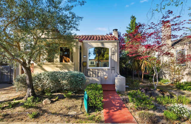 Spacious 2 Bed, 2 Bath Home photos photos