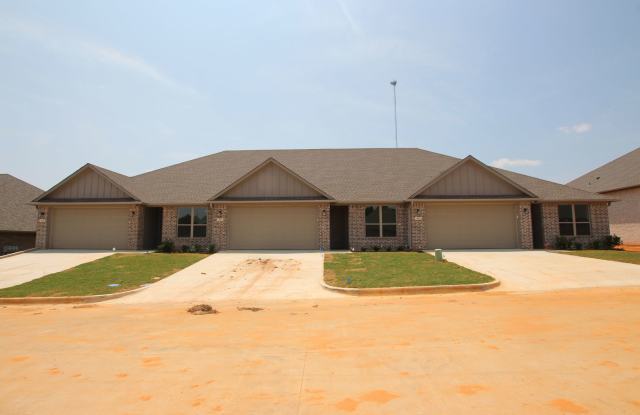Luxury 3 Bedroom 2 Bath Townhomes in Bullard ISD! photos photos