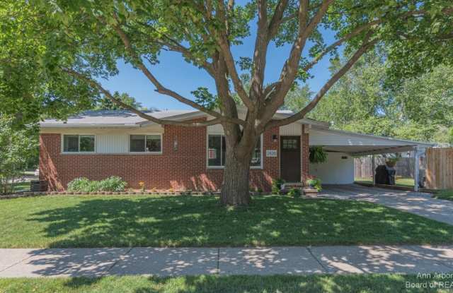 2820 Hollywood Drive - 2820 Hollywood Drive, Ann Arbor, MI 48103