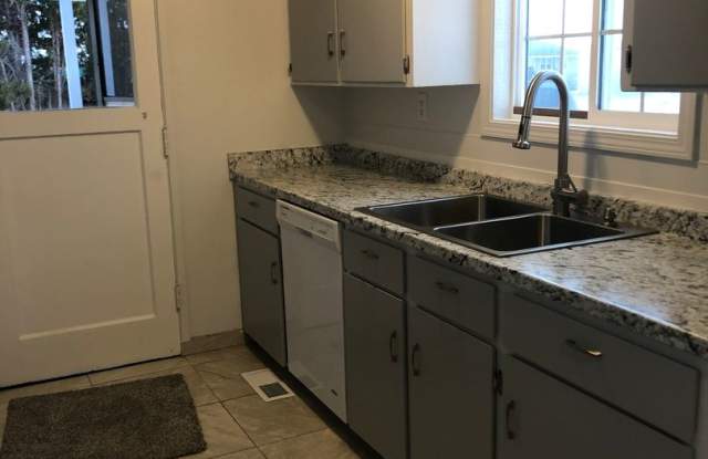 2 Bedroom home with detached Office/Room. photos photos