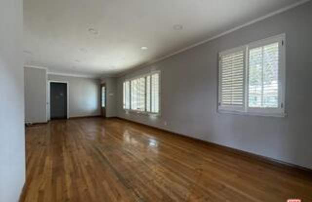 15133 Blackhawk Street Gallery 2