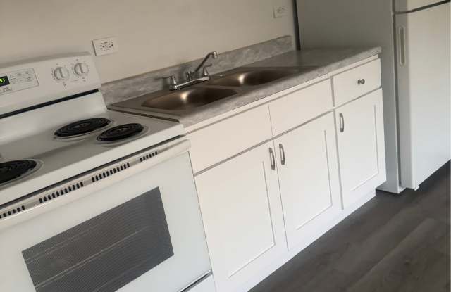 1015 W 19th St photos photos