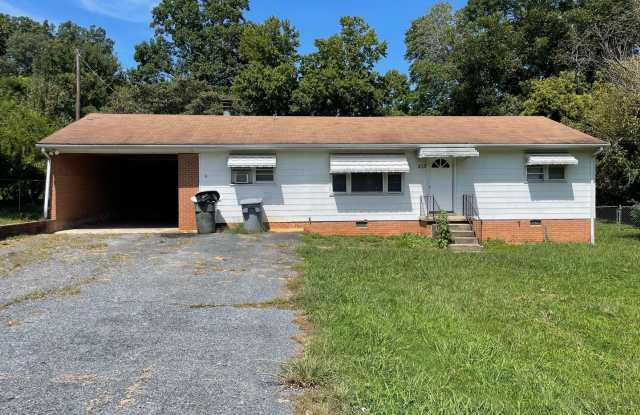 2 BED, 1 BATH BRICK HOME LOCATED IN ASHEBORO photos photos