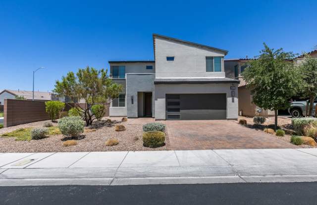 Spacious 4 Bedroom + Loft Tule Springs Home with Heated Pool & 3-Car Garage photos photos
