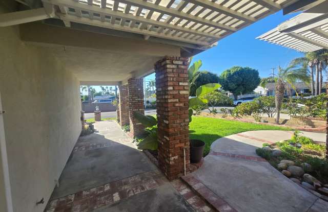 Beautiful 4-Bedroom Single Family Home for Rent in Huntington Beach! Gallery 3