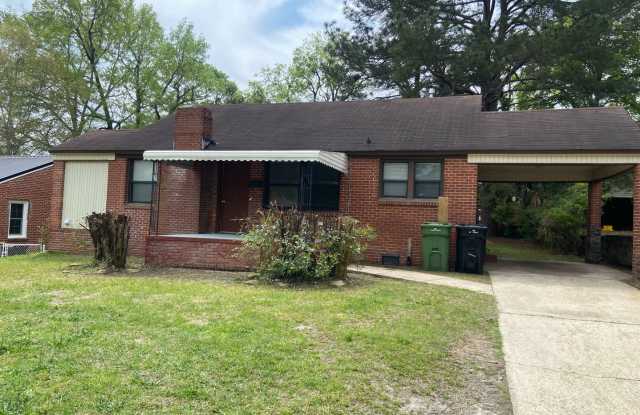 ***ON HOLD**2 Bedroom / 1 Bathroom Home for Rent in Midtown Columbus, GA*** - 2812 East Wynnton Lane, Columbus, GA 31906