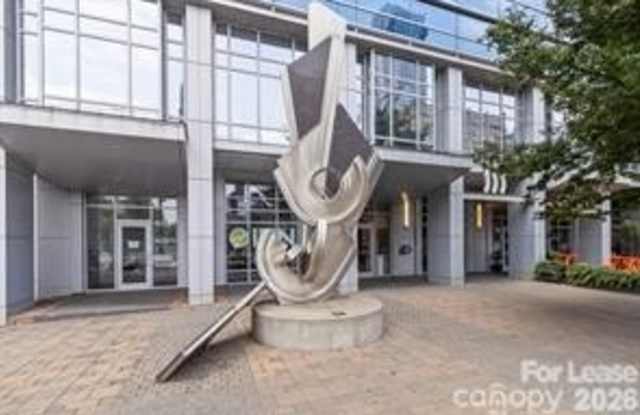 333 W Trade Street - 333 West Trade Street, Charlotte, NC 28202 333 W Trade Street - 333 West Trade Street, Charlotte, NC 28202