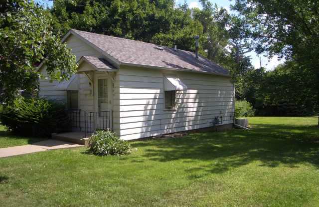 219 S. Mechanic Gallery 3