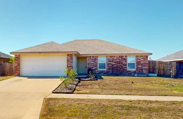 Gorgeous one story 4 bedroom by Fort Hood with ALL TILE FLOORING Gallery 1