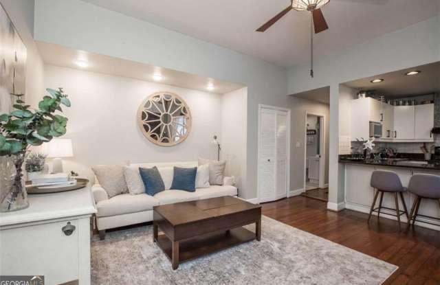 952 Myrtle Street photos photos