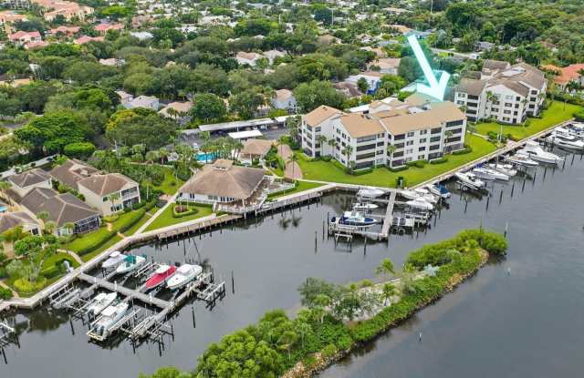 811 Oak Harbour Drive Gallery 2