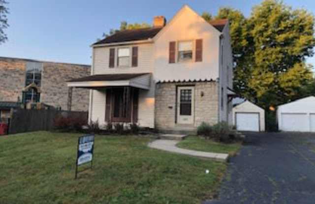 1247 Northwest Blvd photos photos