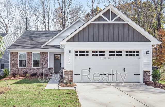 1113 Mosleywood Lane - 1113 Mosleywood Lane, Charlotte, NC 28215