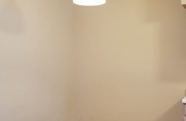 363 Maidstone Court Gallery 4