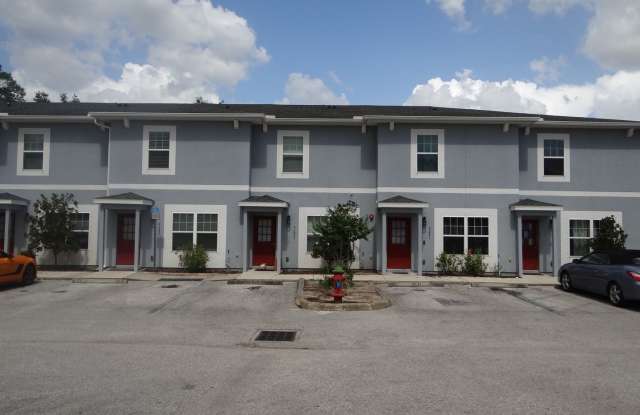 2 bed/2.5 bath townhouse - 50% off 1st months rent photos photos