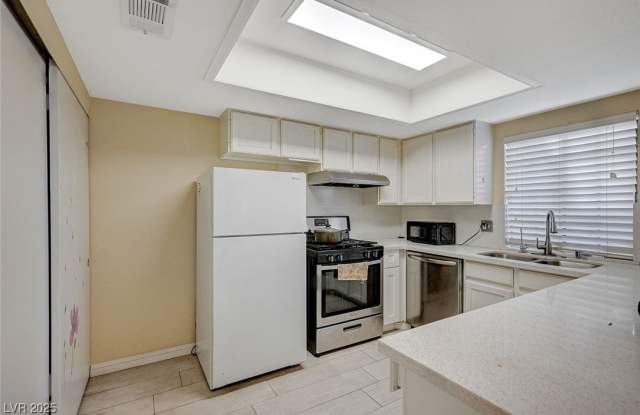 5923 Laredo Street photos photos