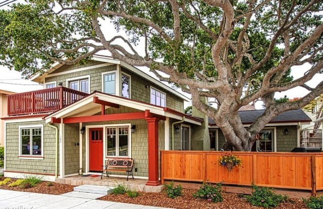3646 Seashore Retreat - 147 14th St, Pacific Grove, CA 93950