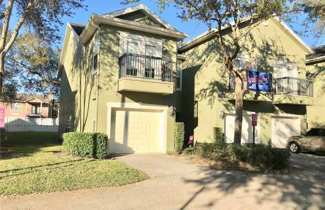 2537 LANCIEN COURT - 2537 Lancien Court, University, FL 32826