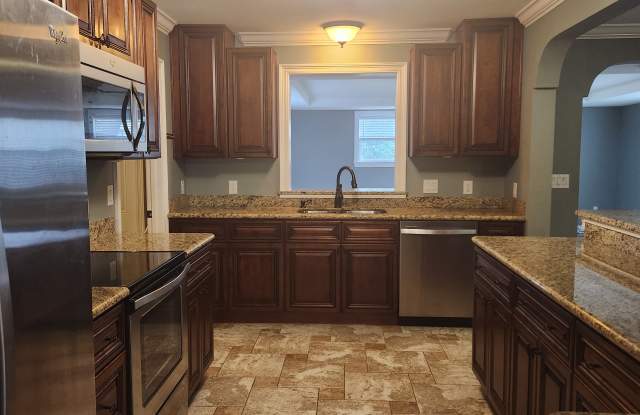 323 Parkway Pl SW Gallery 4