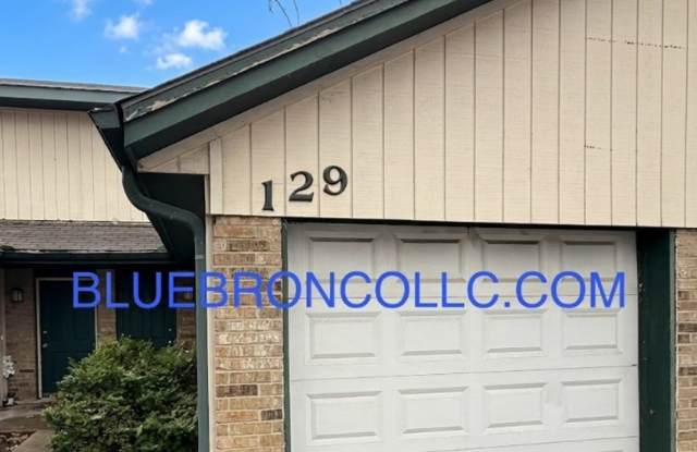 Spacious 2 Bedroom unit for a great price! photos photos