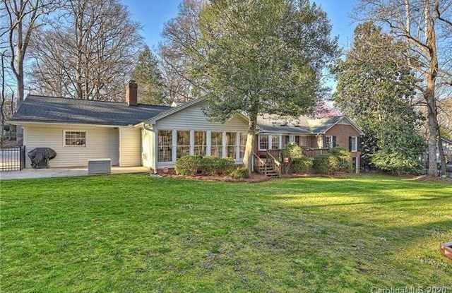 2441 Thornridge Road Gallery 2