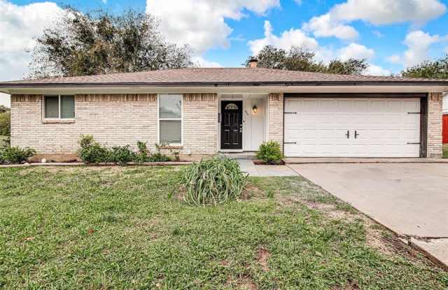 524 Patterson Drive - 524 Patterson Drive, Mansfield, TX 76063