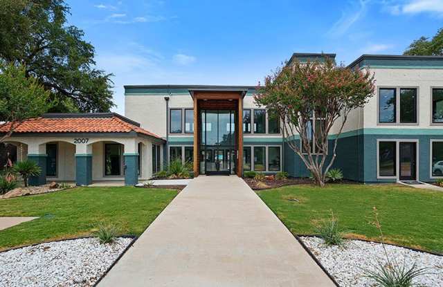 Mateo Apartment Homes Gallery 2