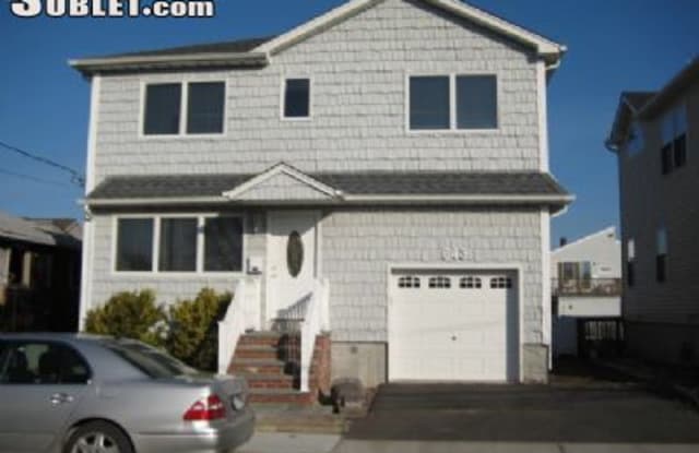 643 Lincoln Street - 643 Lincoln Street, Baldwin Harbor, NY 11510