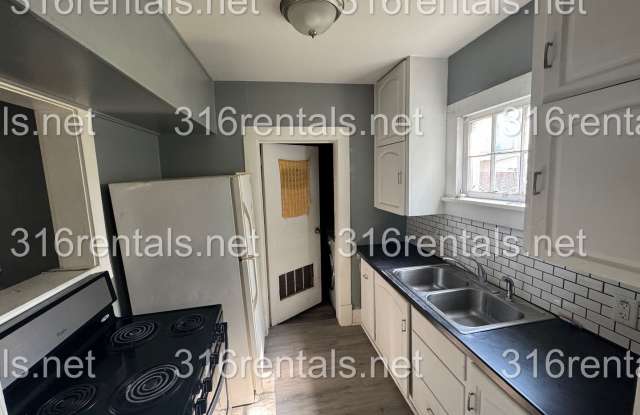 $900 - 2 bed 1 bath - Single Family Home photos photos