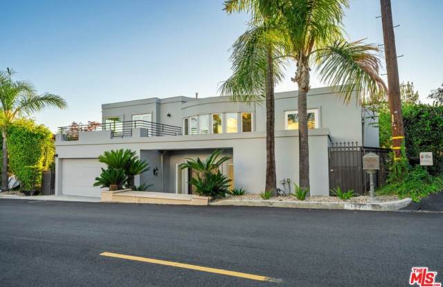1425 N Tigertail Rd Gallery 1