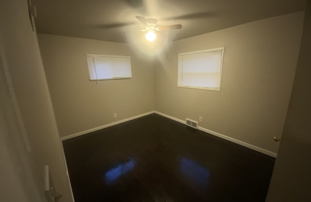 299 Meadowcrest Dr Gallery 3