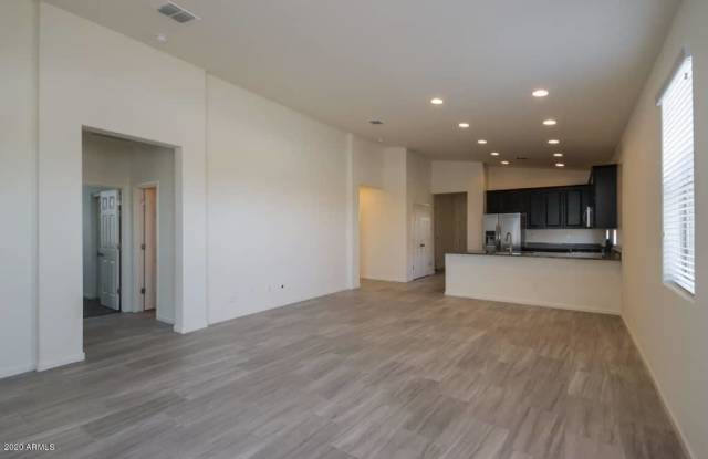 3836 E NARROWLEAF Drive Gallery 3
