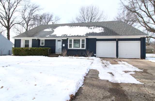 February FREE On This 3 Bedroom 2 Bath Home In Overland Park photos photos