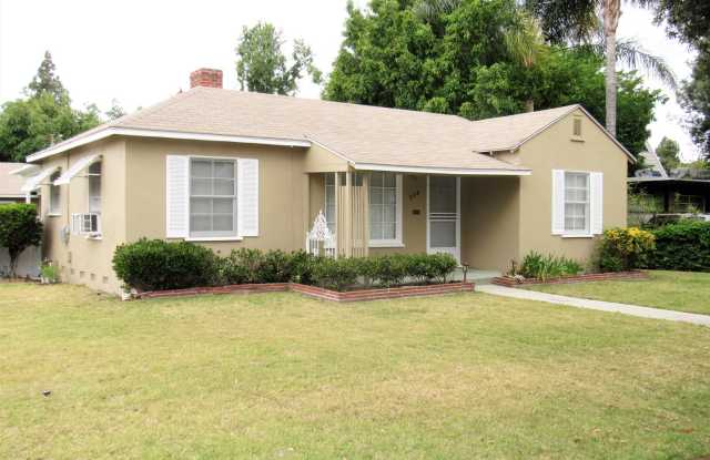 Charming Home in Old Town Orange - 204 North Magnolia Street, Orange, CA 92866