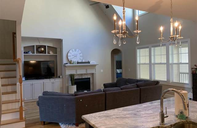5811 Faringdon Place Gallery 3