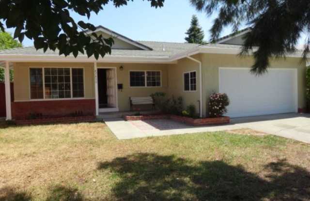 47650 Bannon Court Gallery 2