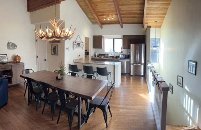 Modern, Cozy, Tahoe inspired fully-furnished 3 bed, 2.5 bath Condo in Incline Village ($3200/month) photos photos