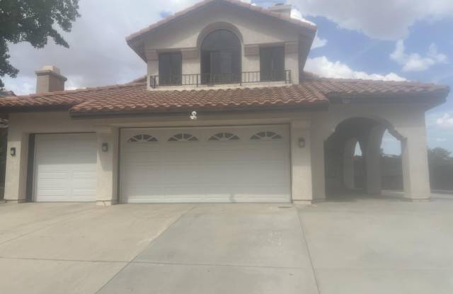 325 Rainbow - 325 Rainbow Terrace, Palmdale, CA 93551