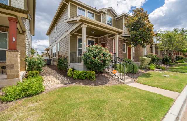 Charming 3 Bedroom, 2.5 Bath Townhouse in Cedar Park Town Center! Gallery 4