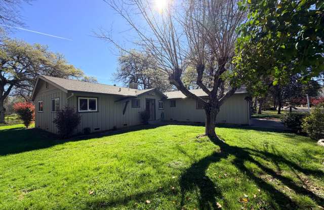 Just listed! Well maintained home in great location! photos photos Just listed! Well maintained home in great location! photos photos