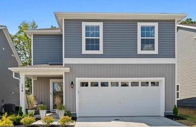 154 CHARMING FOREST Avenue Gallery 1