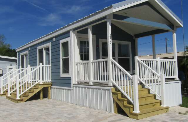 250 Oak Harbor CP photos photos