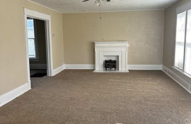1614 S Jackson Gallery 3